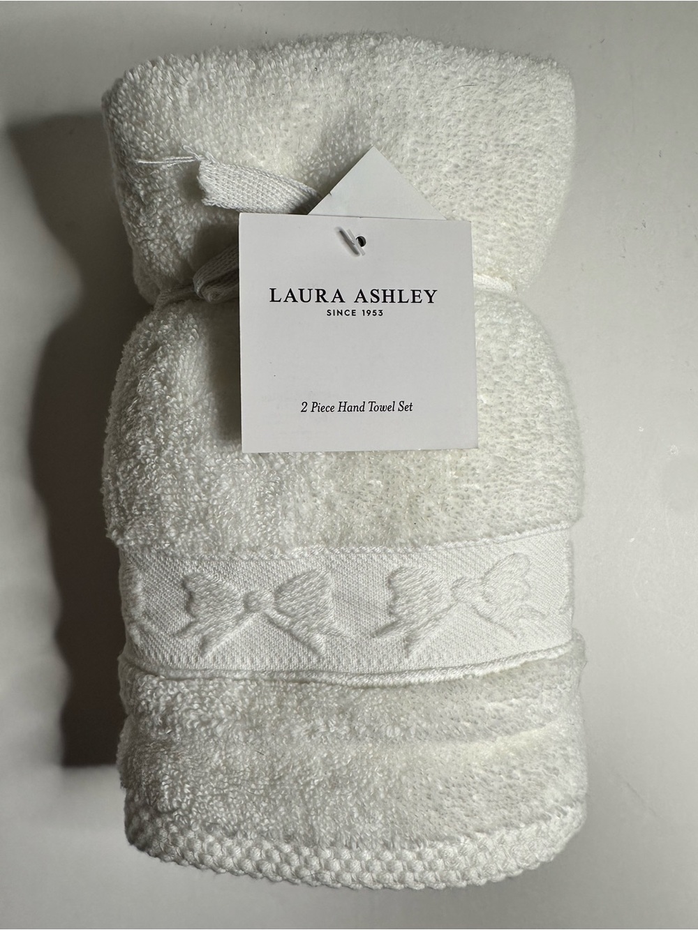 Laura Ashley New White Bow Accent 2-Piece Hand Towel Set